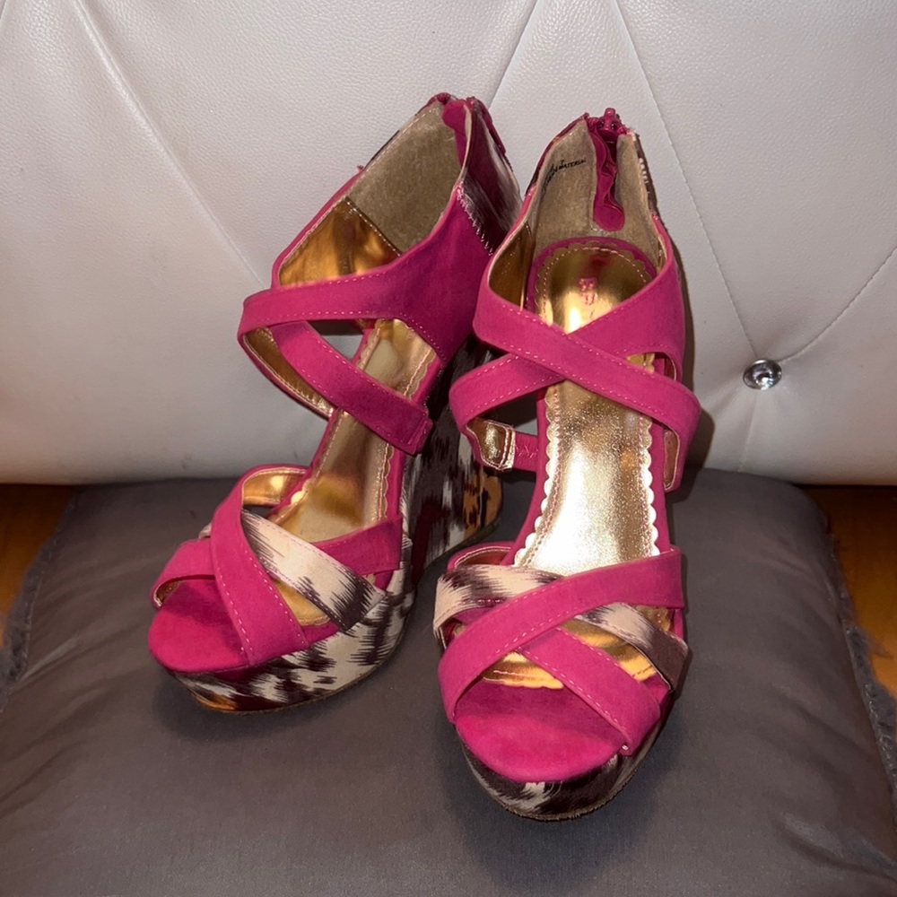 Pink/Multicolored Wedge